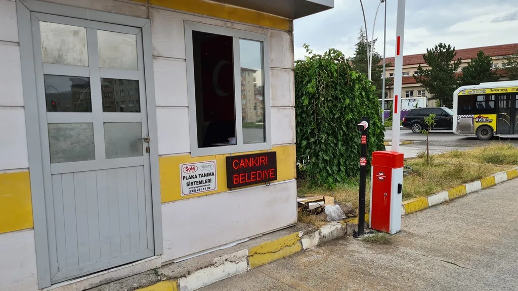 Çankırı Belediyesi plaka tanıma kulübesi LED tabela