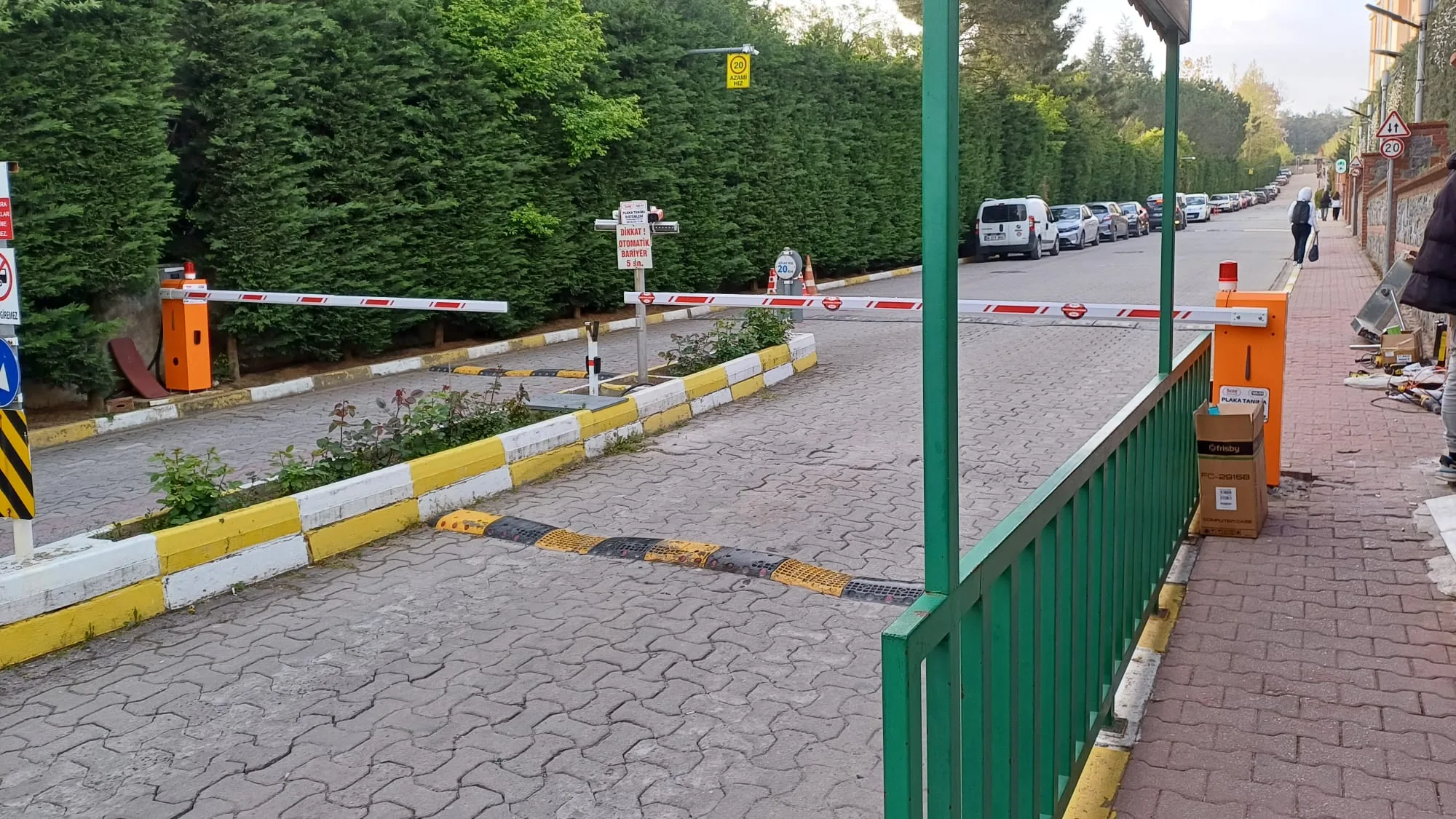 Site girişi otomatik bariyer sistemi